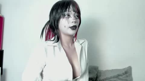 Lore Depp online show from 4, 3, 2026