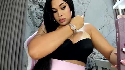 Doll Queen online show from 15, 11, 2025