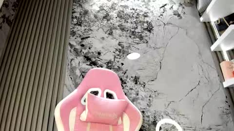 Snapshot of loren_baker chatting on 7, 2, 2026 Doll Queen online show from 7, 2, 2026