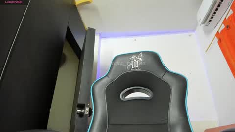 Lorena Parlove online show from 8, 1, 2025