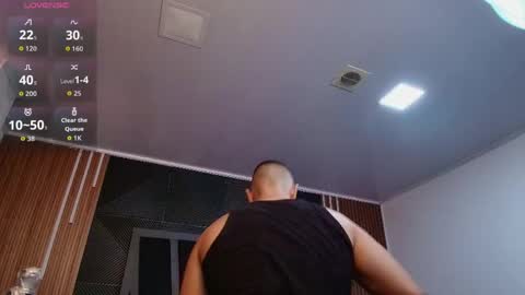 Snapshot of lorenzo_walker_ chatting on 21, 4, 2026 L O R E N Z O Thumbs Up help online show from 21, 4, 2026