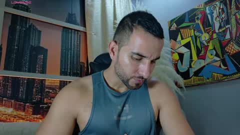 Snapshot of lorenzo_walker_ chatting on 28, 5, 2026 L O R E N Z O Thumbs Up help online show from 28, 5, 2026