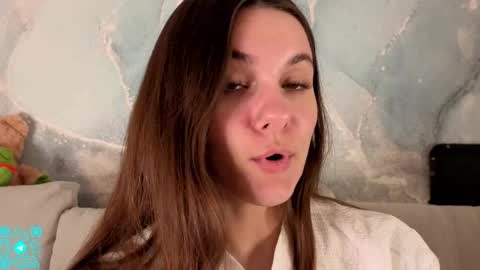Chloe for Fan BlackHole online show from 21, 5, 2026