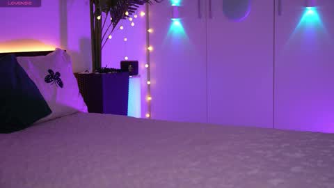 LoretteLorena online show from 16, 12, 2025