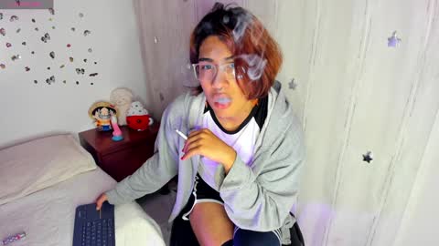 LorettMatthew online show from 5, 1, 2025