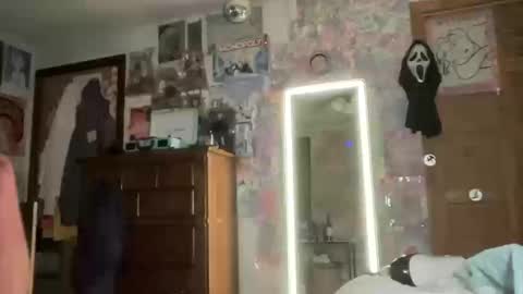 Lorelai Kane online show from 10, 10, 2025