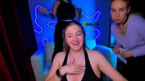 Lora for u online show from 30, 9, 2025