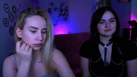 Lora for u online show from 19, 10, 2025