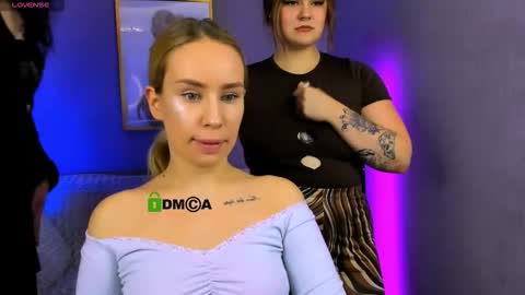 Lora for u online show from 12, 11, 2025