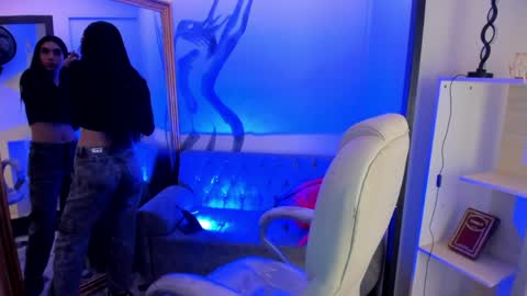Snapshot of lorrainehunter chatting on 4, 4, 2026 Lorraine online show from 4, 4, 2026