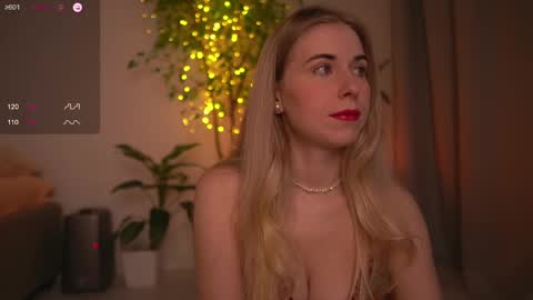 Snapshot of lorrie_love_story chatting on 31, 12, 2024 Lorrie online show from 31, 12, 2024