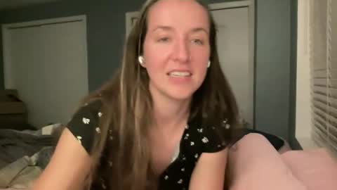 lothlori online show from 12, 4, 2026