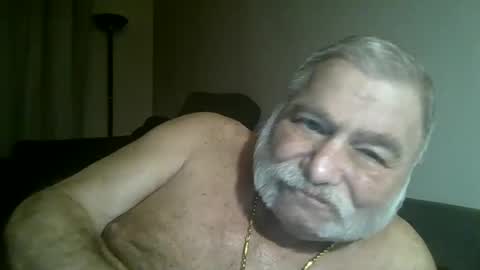 Snapshot of louis_chokdee chatting on 15, 12, 2024 louis_chokdee online show from 15, 12, 2024