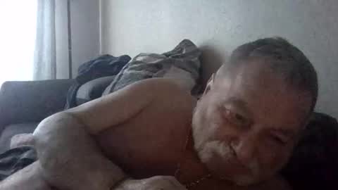 Snapshot of louis_chokdee chatting on 17, 2, 2025 louis_chokdee online show from 17, 2, 2025