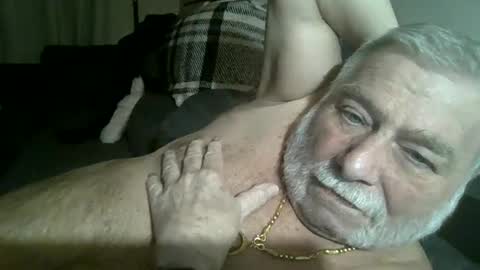 Snapshot of louis_chokdee chatting on 8, 3, 2025 louis_chokdee online show from 8, 3, 2025