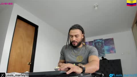 louis_marley_ online show from 26, 2, 2025