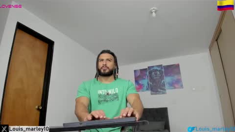 louis_marley_ online show from 5, 3, 2025