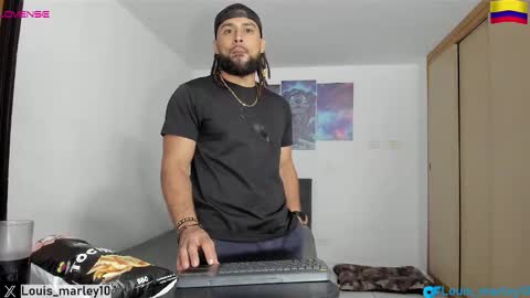 louis_marley_ online show from 23, 12, 2025