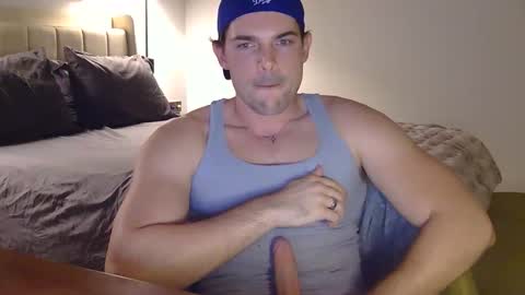 Snapshot of louisvalmer chatting on 2, 3, 2026 Louis Valmer online show from 2, 3, 2026