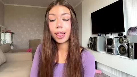 Snapshot of louiswawrzyniak chatting on 31, 5, 2026 Flora online show from 31, 5, 2026