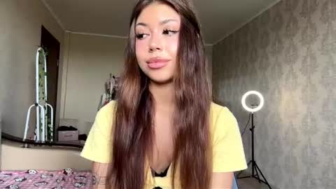Snapshot of louiswawrzyniak chatting on 11, 6, 2026 Flora online show from 11, 6, 2026