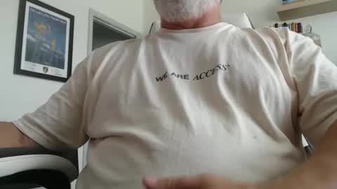 Snapshot of love2c2c2 chatting on 4, 4, 2026 love2c2c2 online show from 4, 4, 2026