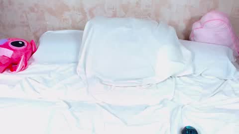 love bella  online show from 21, 2, 2025