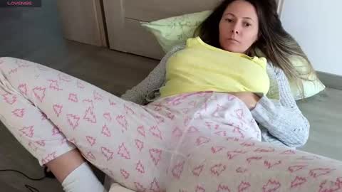 jessmy pleasure is in your hands s online show from 16, 12, 2024