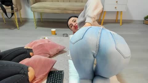 Andreea online show from 2, 5, 2026