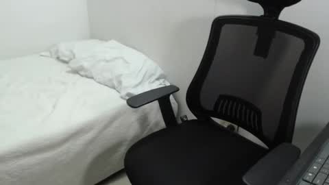 Snapshot of love_room_0206 chatting on 16, 1, 2025 Andys and mary online show from 16, 1, 2025