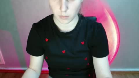 Vivian online show from 18, 12, 2025