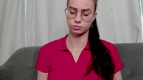 Elisabette online show from 30, 4, 2026