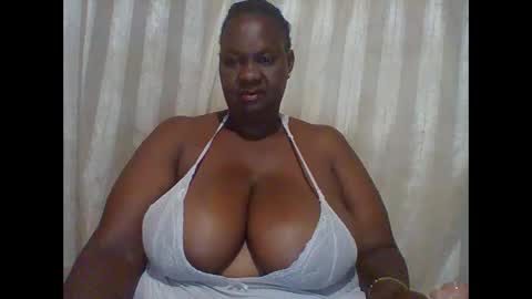 Snapshot of lovebigmelon chatting on 21, 2, 2025 Lynn online show from 21, 2, 2025