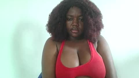 Snapshot of lovecumsluttie chatting on 22, 9, 2025 mila online show from 22, 9, 2025