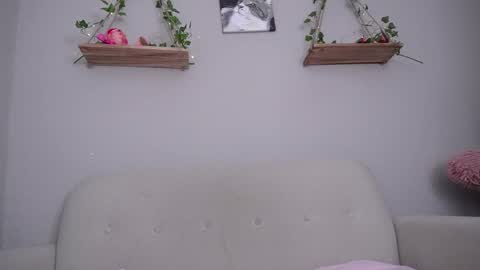 katalina   online show from 24, 2, 2025