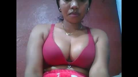 Snapshot of loveinlife750427 chatting on 16, 1, 2026 loveinlife750427 online show from 16, 1, 2026