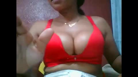 Snapshot of loveinlife750427 chatting on 16, 1, 2026 loveinlife750427 online show from 16, 1, 2026