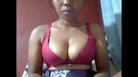 Snapshot of loveinlife750427 chatting on 15, 2, 2026 loveinlife750427 online show from 15, 2, 2026