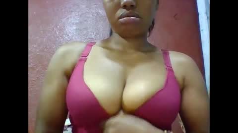 Snapshot of loveinlife750427 chatting on 21, 2, 2026 loveinlife750427 online show from 21, 2, 2026