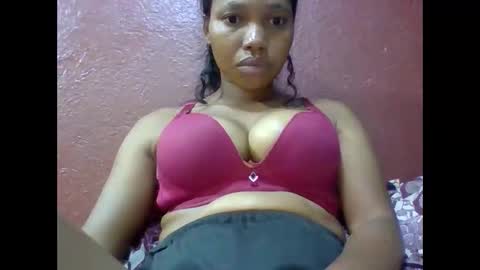 Snapshot of loveinlife750427 chatting on 22, 2, 2026 loveinlife750427 online show from 22, 2, 2026