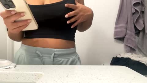 Love online show from 30, 1, 2025