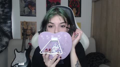 Cassie online show from 10, 1, 2025