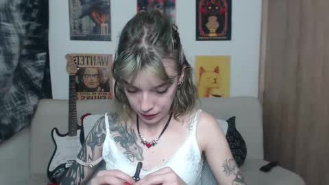 Cassie online show from 24, 2, 2025