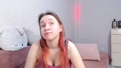 Lovely Hayley online show from 2, 4, 2026