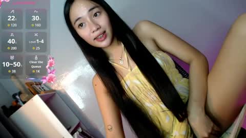 lovely_leah23 online show from 22, 5, 2026