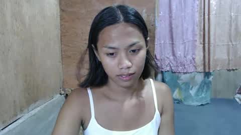 lovely_yvoneslutty online show from 19, 12, 2025