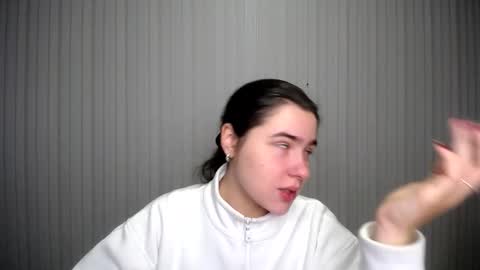 Snapshot of lovelyangel_xx chatting on 5, 12, 2024 lovelyangel_xx online show from 5, 12, 2024