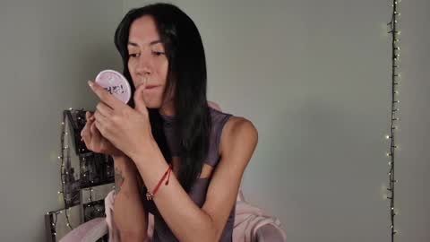 lovelycaroll online show from 18, 1, 2025