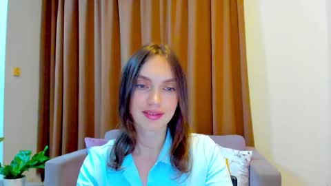 Mia online show from 10, 10, 2025