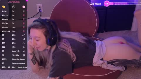 lovelylittlelucyy online show from 8, 12, 2024